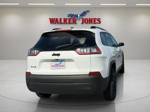 Bright White Clearcoat 2023 Jeep Cherokee Altitude Lux