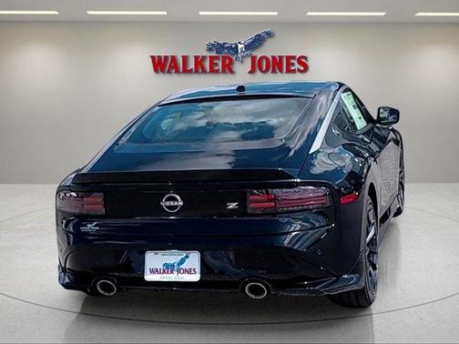 Black (P) 2026 Nissan Z performance