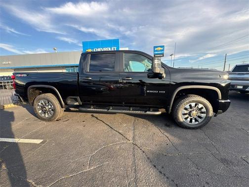 2026 Chevrolet Silverado 2500 Custom