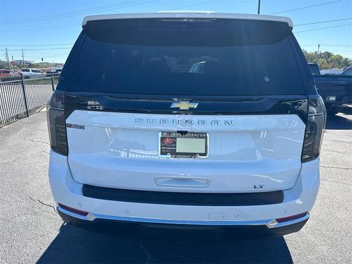 2025 Chevrolet Suburban LT