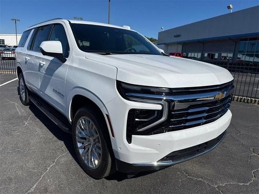 2025 Chevrolet Suburban LT