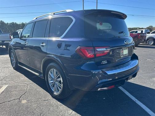 2021 INFINITI QX80 Luxe