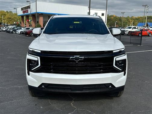 2025 Chevrolet Suburban RST