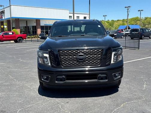 2019 Nissan Titan SV