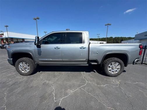 2025 Chevrolet Silverado 2500 High Country