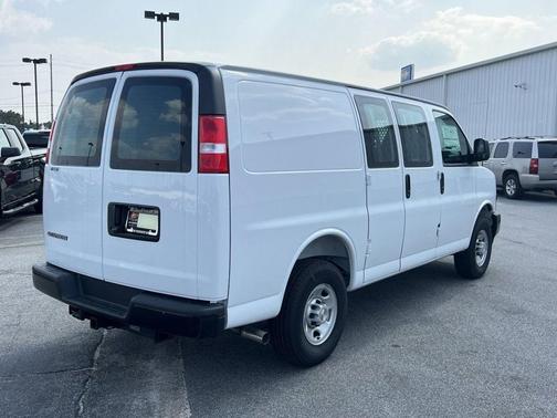 2025 Chevrolet Express 2500 Work Van