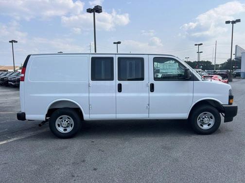2025 Chevrolet Express 2500 Work Van