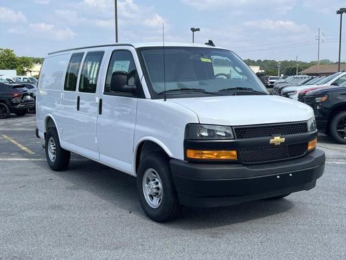 2025 Chevrolet Express 2500 Work Van