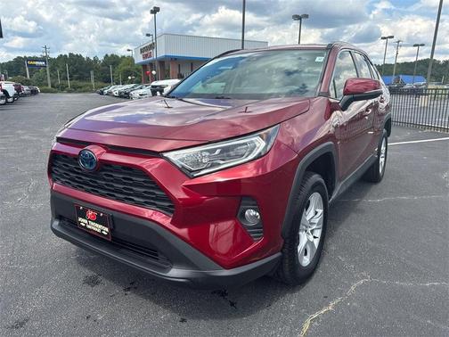 2020 Toyota RAV4 Hybrid XLE
