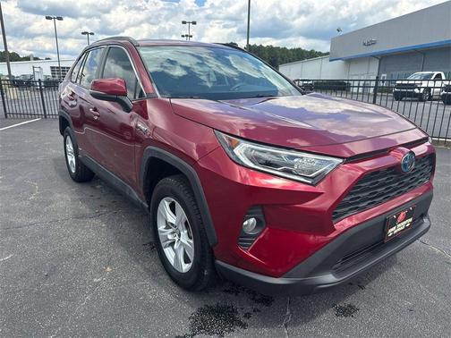 2020 Toyota RAV4 Hybrid XLE