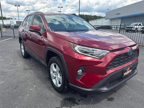 2020 Toyota RAV4 Hybrid XLE