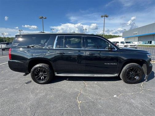 2017 Chevrolet Suburban LT