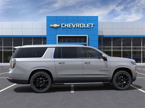 2025 Chevrolet Suburban LT