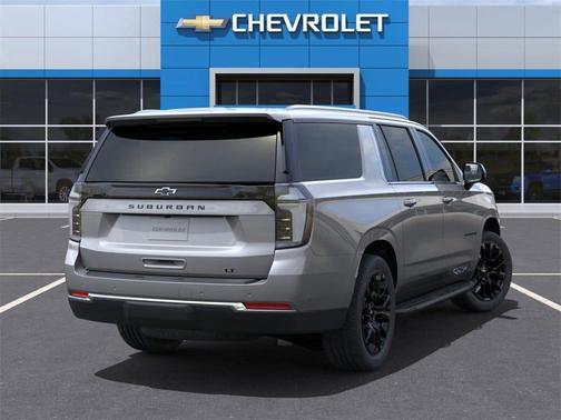 2025 Chevrolet Suburban LT