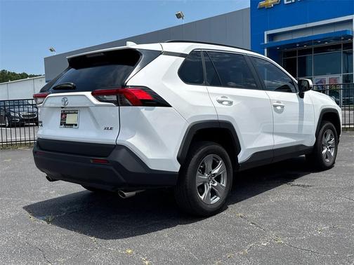 2023 Toyota RAV4 XLE
