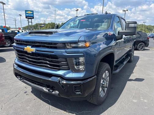 2026 Chevrolet Silverado 2500 Custom
