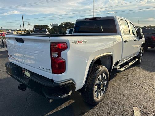 2026 Chevrolet Silverado 2500 Custom