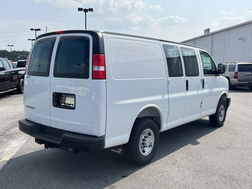 2025 Chevrolet Express 2500 Work Van
