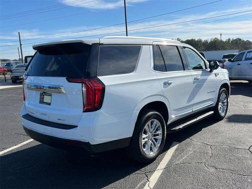 2023 GMC Yukon SLT