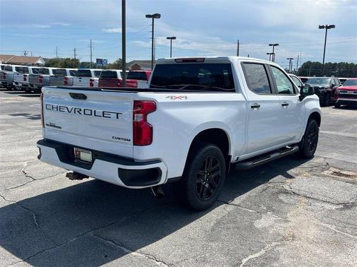 2025 Chevrolet Silverado 1500 Custom