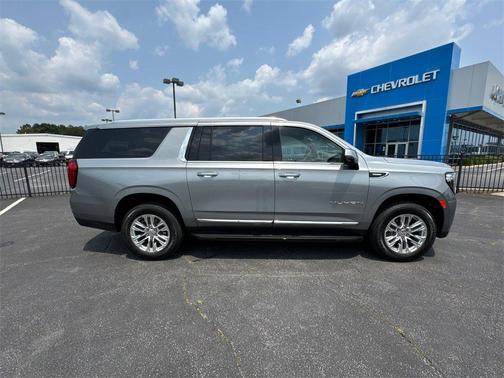 2024 GMC Yukon XL SLT