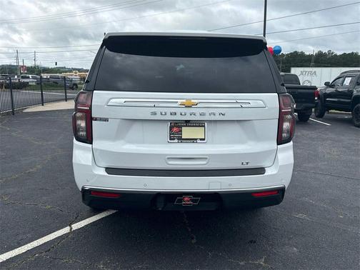 2023 Chevrolet Suburban LT