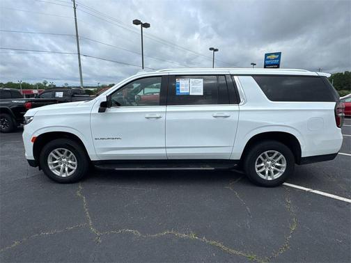 2023 Chevrolet Suburban LT