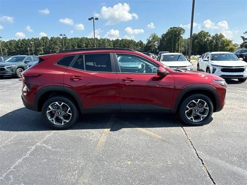 2025 Chevrolet Trax LT
