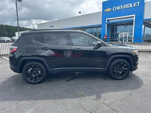 2022 Jeep Compass Altitude