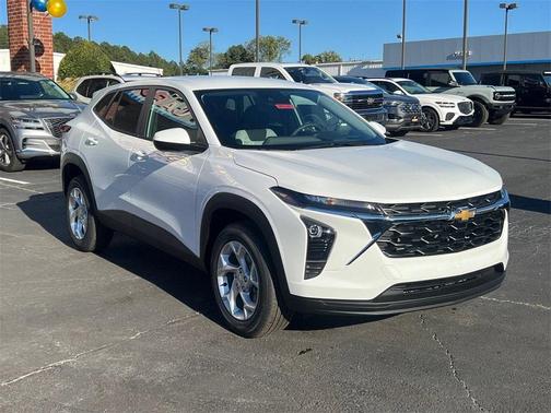 2026 Chevrolet Trax LS