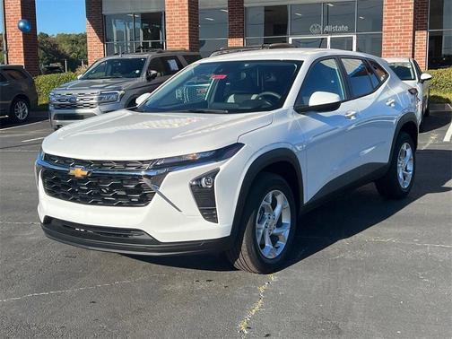 2026 Chevrolet Trax LS