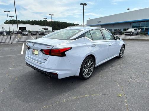 2023 Nissan Altima 2.0 SR