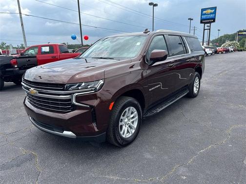 2023 Chevrolet Suburban LT