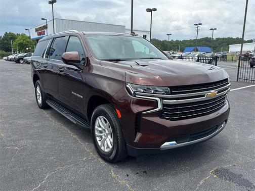 2023 Chevrolet Suburban LT