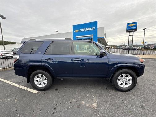 2022 Toyota 4Runner SR5