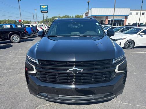 2023 Chevrolet Suburban RST