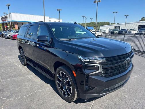 2023 Chevrolet Suburban RST