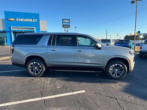 2026 Chevrolet Suburban LS