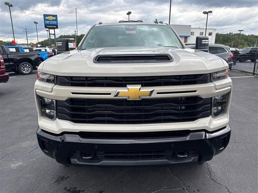 2026 Chevrolet Silverado 2500 Custom