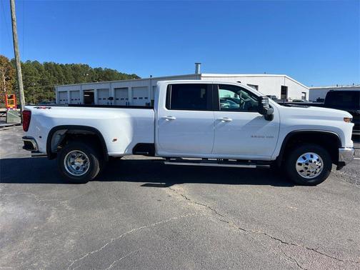 2026 Chevrolet Silverado 3500 LT