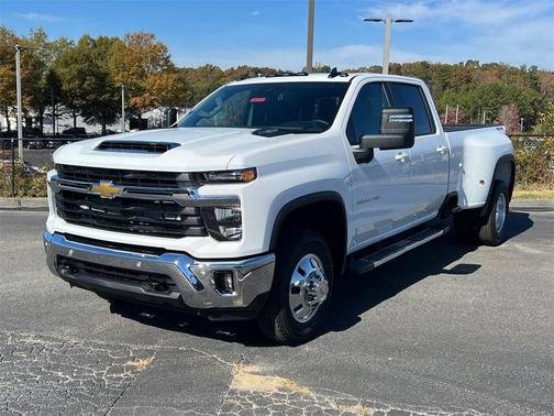 2026 Chevrolet Silverado 3500 LT