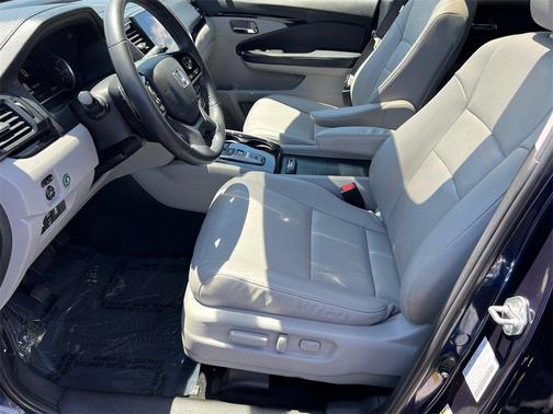 2022 Honda Pilot Touring 7-Passenger