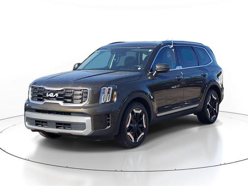 Dark Moss 2023 Kia Telluride S