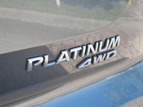 2022 Nissan Pathfinder Platinum 4WD