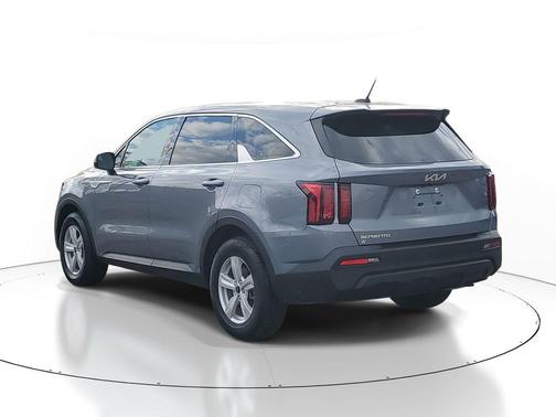 2023 Kia Sorento LX