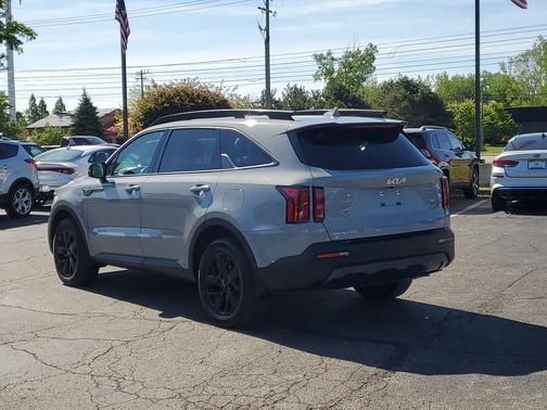 Wolf Gray 2023 Kia Sorento X-Line S