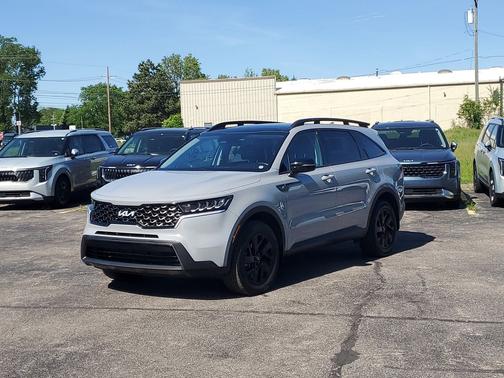 Wolf Gray 2023 Kia Sorento X-Line S