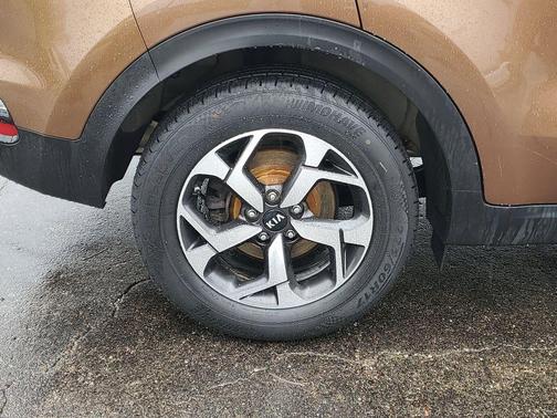 Burnished Copper 2021 Kia Sportage LX