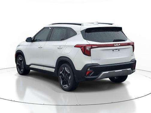 Snow White Pearl 2024 Kia Seltos SX Turbo