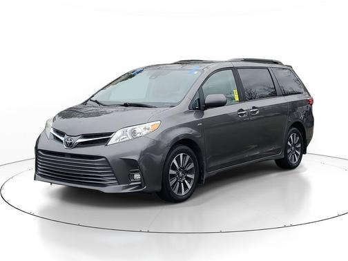 2019 Toyota Sienna XLE Premium